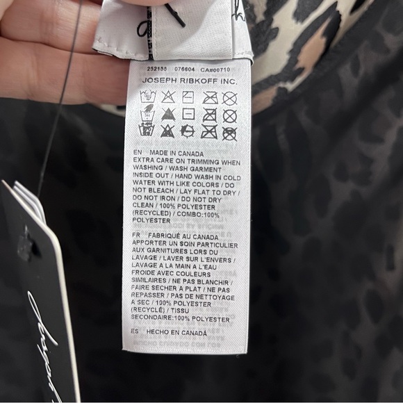 JOSEPH RIBKOFF
LEOPARD PRINT REVERSIBLE TANK - Picture 14 of 14